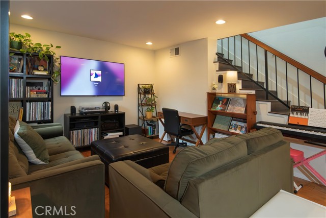 Detail Gallery Image 20 of 42 For 20807 Roscoe Bld #12,  Winnetka,  CA 91306 - 3 Beds | 2/1 Baths