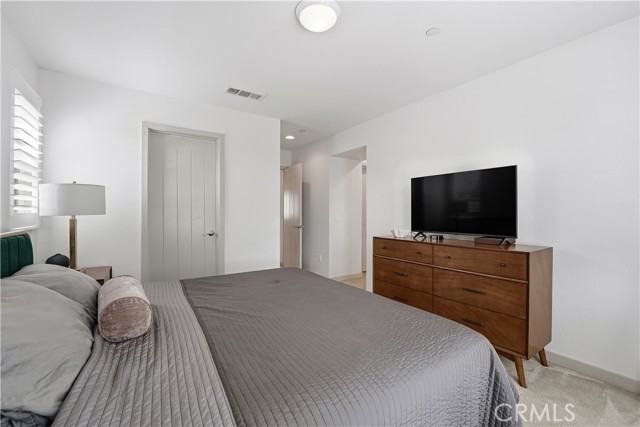 Detail Gallery Image 18 of 29 For 809 S Anaheim Bld, Anaheim,  CA 92805 - 3 Beds | 2/1 Baths