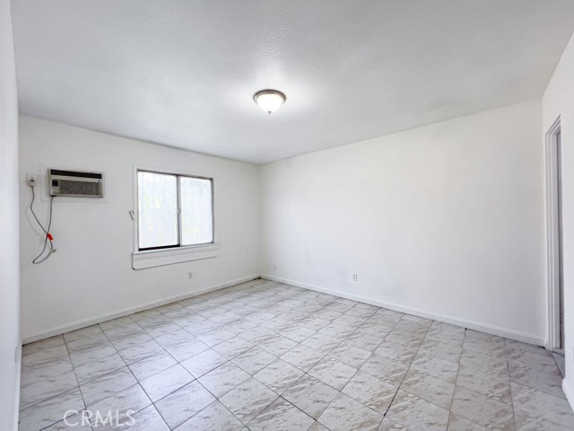 Detail Gallery Image 17 of 29 For 9845 Arbor Ave, Fontana,  CA 92335 - 3 Beds | 1/1 Baths