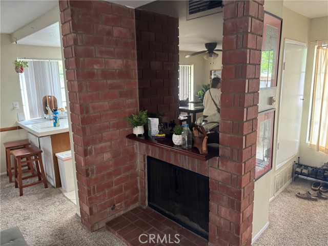 Detail Gallery Image 6 of 15 For 1925 B1 Anaheim Ave #1,  Costa Mesa,  CA 92627 - 3 Beds | 2/1 Baths