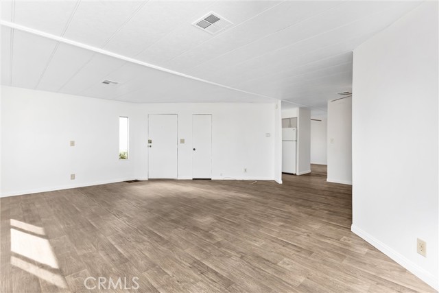 35011 Avenue E, Yucaipa CA: https://media.crmls.org/medias/3dc055c8-9d6b-4ca2-96b0-8f6c9f82672a.jpg