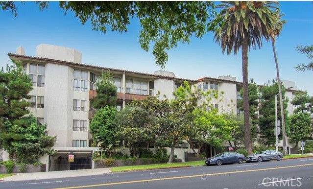 Detail Gallery Image 27 of 32 For 1277 S Beverly Glen Bld #303,  Los Angeles,  CA 90024 - 2 Beds | 2/1 Baths