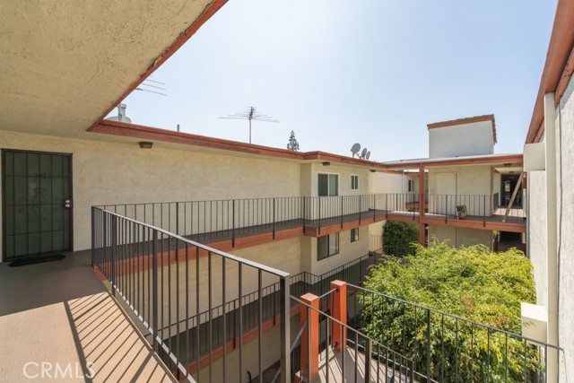 Detail Gallery Image 19 of 27 For 4591 Orange #302,  Long Beach,  CA 90807 - 2 Beds | 2 Baths