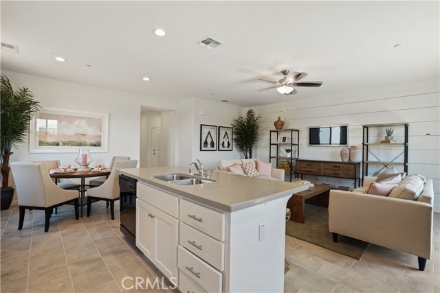 Detail Gallery Image 4 of 6 For 4671 Irma Dr, Merced,  CA 95348 - 3 Beds | 2 Baths