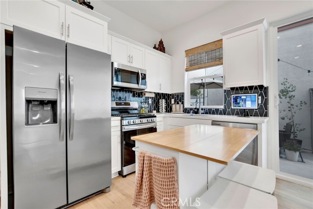 Detail Gallery Image 10 of 26 For 2446 E Encanto Paseo, Ontario,  CA 91762 - 2 Beds | 2/1 Baths
