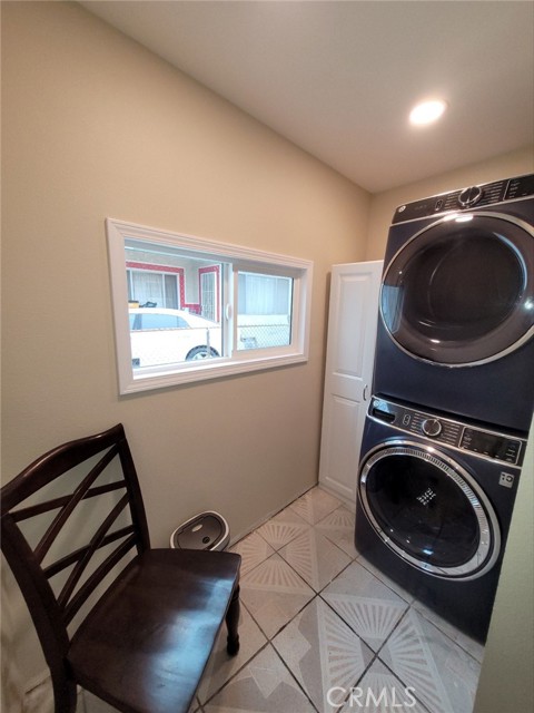 Detail Gallery Image 15 of 64 For 126 N Eastman Ave, Los Angeles,  CA 90063 - 5 Beds | 4 Baths