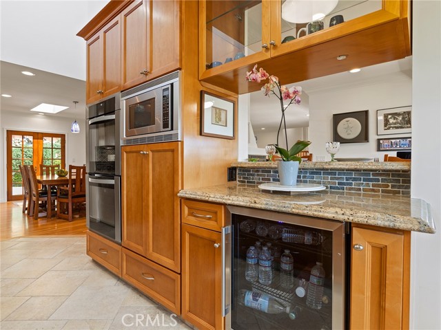 Detail Gallery Image 6 of 72 For 1012 N Sunset Canyon Dr, Burbank,  CA 91504 - 3 Beds | 2 Baths