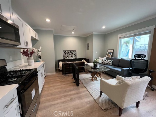5524 1/2 Spokane, Los Angeles CA: https://media.crmls.org/medias/3dc3451d-853c-4283-a9a6-59e5e349e2e4.jpg