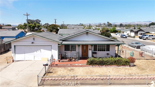 Detail Gallery Image 1 of 1 For 575 Carmella Ln, Arroyo Grande,  CA 93420 - 3 Beds | 2 Baths