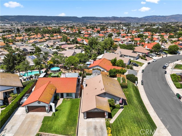 Image 42 of 37 For 39781 Pin Oak Court