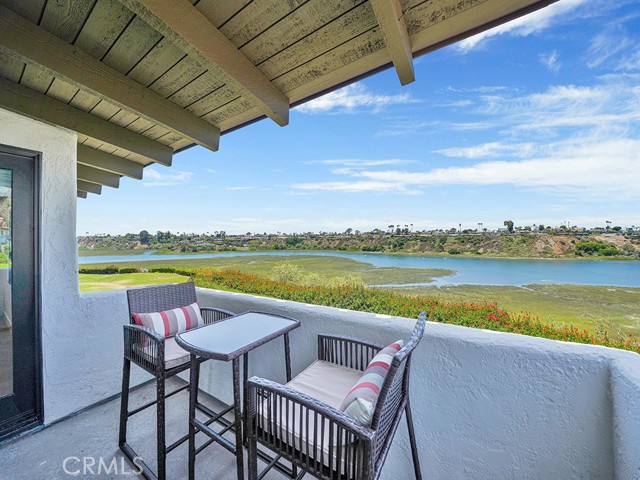 Detail Gallery Image 24 of 30 For 305 Avenida Cerritos, Newport Beach,  CA 92660 - 3 Beds | 2/1 Baths