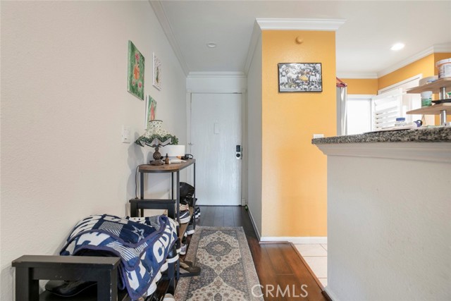 Detail Gallery Image 13 of 30 For 2940 N Verdugo Rd #305,  Glendale,  CA 91208 - 2 Beds | 2 Baths