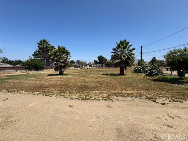 Image 17 of 19 For 21796 Cottonwood Avenue