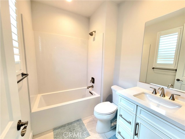 Detail Gallery Image 20 of 37 For 346 Sawbuck, Irvine,  CA 92618 - 5 Beds | 5/3 Baths