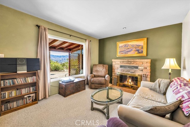 8427 Rock Haven Road, Joshua Tree CA: https://media.crmls.org/medias/3dc5e0f9-b5a1-454f-b7ee-aa9c19abe353.jpg