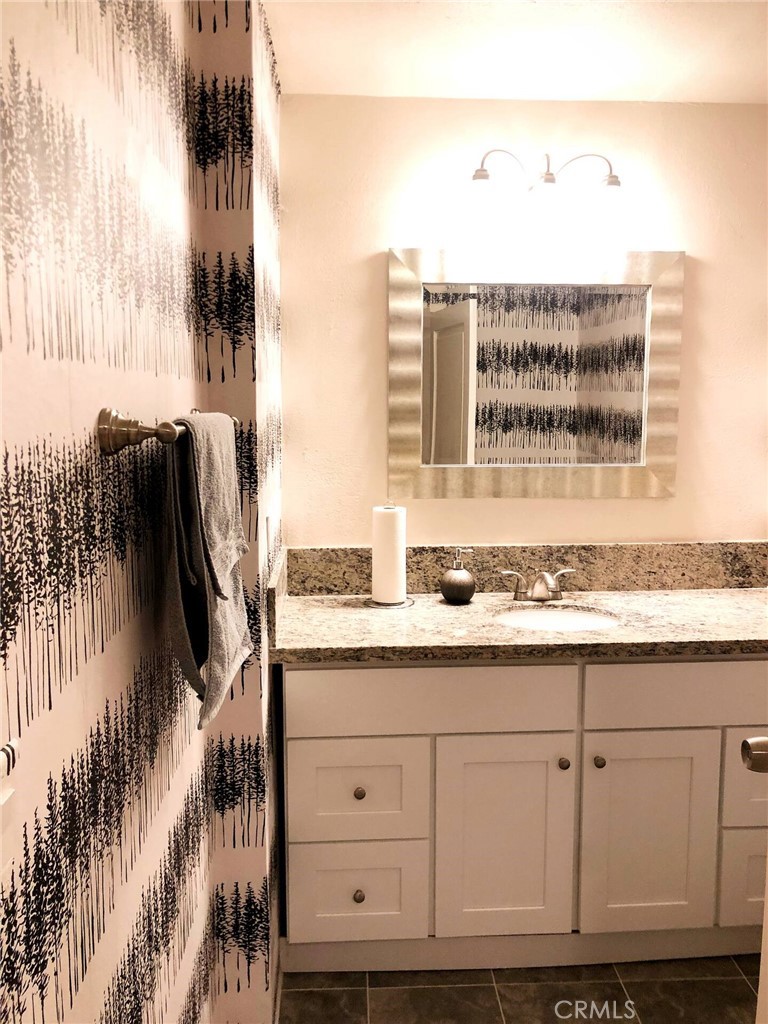 https://media.crmls.org/medias/3dc67489-f923-4b45-983b-be41bb46e4ec.jpg?preset=X-Large