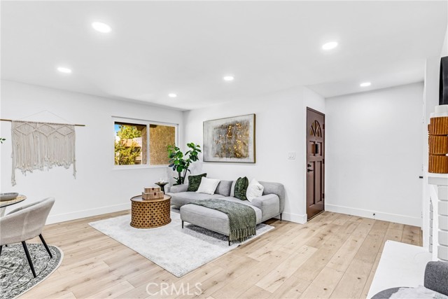 17562 Vandenberg Lane, Tustin CA: https://media.crmls.org/medias/3dc68604-1a05-4abc-8ee6-98777a27bce0.jpg