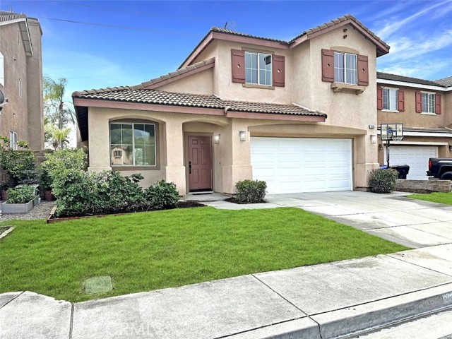 Detail Gallery Image 1 of 1 For 7581 Bear Creek Dr, Fontana,  CA 92336 - 3 Beds | 2/1 Baths