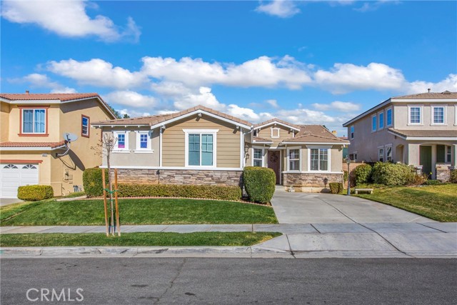 Detail Gallery Image 2 of 32 For 34675 Yale Dr, Yucaipa,  CA 92399 - 3 Beds | 2 Baths