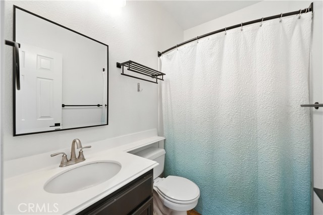 Detail Gallery Image 15 of 32 For 23549 Bending Oak Ct, Murrieta,  CA 92562 - 4 Beds | 3 Baths