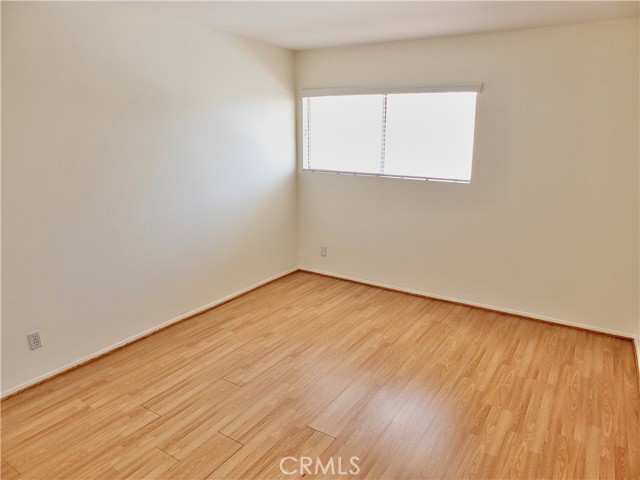 121 Sinclair Avenue, Glendale CA: https://media.crmls.org/medias/3dc85e2f-a328-4a1b-b994-b97569741288.jpg
