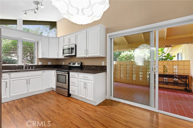 Detail Gallery Image 15 of 34 For 141 Avenida Majorca #B,  Laguna Woods,  CA 92637 - 2 Beds | 1/1 Baths