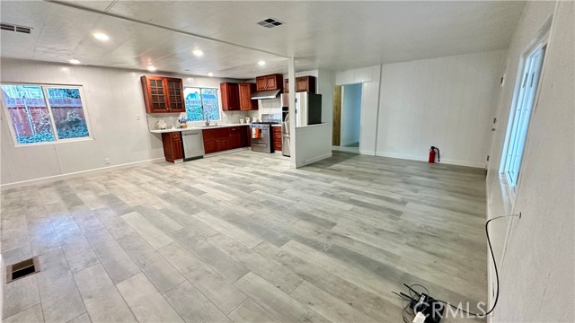 Detail Gallery Image 3 of 32 For 908 Louise Way, Lebec,  CA 93243 - 3 Beds | 2 Baths