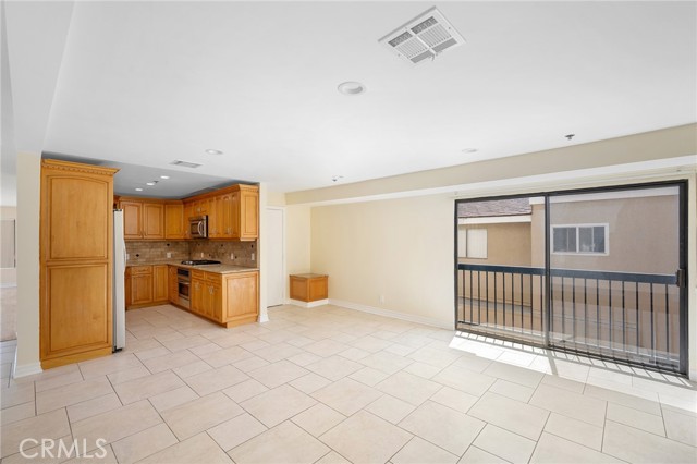 Detail Gallery Image 13 of 35 For 1165 Linden Ave a,  Glendale,  CA 91201 - 3 Beds | 3/1 Baths