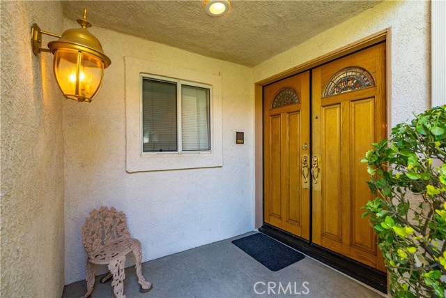 28852 Woodside Drive, Saugus CA: https://media.crmls.org/medias/3dca09a4-9eae-49f5-ae46-90961e6a6b6e.jpg