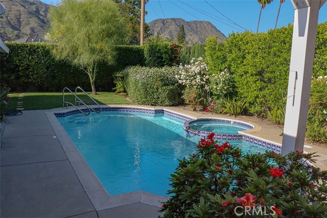 3082 Fish Canyon Road, Duarte CA: https://media.crmls.org/medias/3dca56f1-1a51-4170-a570-5b0f9beadf9c.jpg