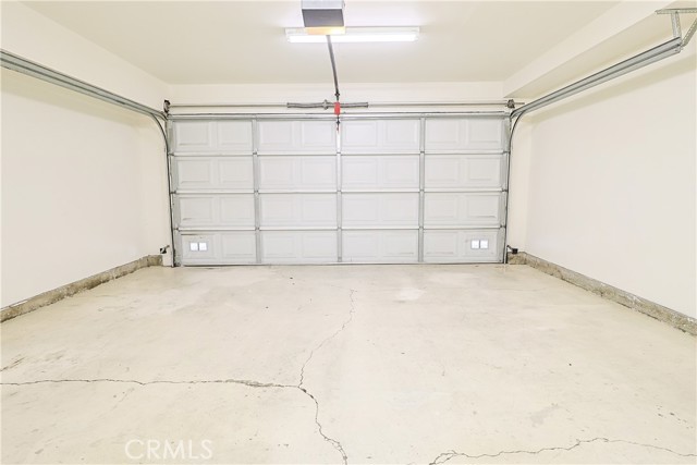 8338 Woodley Pl, North Hills CA: https://media.crmls.org/medias/3dccd9ea-ddd9-4df6-b0d8-15abf5cbde96.jpg