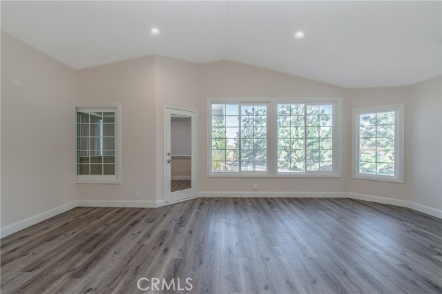 Detail Gallery Image 38 of 38 For 429 Somerset Cir, Corona,  CA 92879 - 4 Beds | 3 Baths