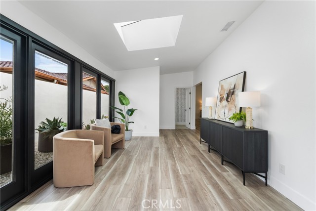 Detail Gallery Image 3 of 28 For 3000 Country Club, Costa Mesa,  CA 92626 - 4 Beds | 4/1 Baths