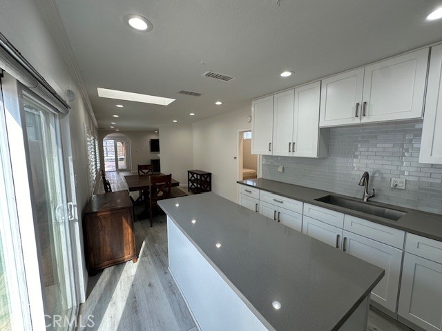 Detail Gallery Image 13 of 29 For 2820 W Chandler Bld, Burbank,  CA 91505 - 3 Beds | 2 Baths