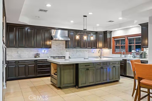 16806 Addison Street photo 8