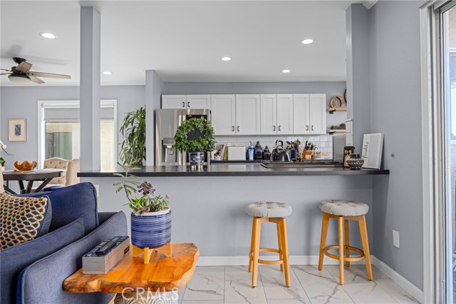 Detail Gallery Image 8 of 34 For 6729 Hyacinth Cir, Carlsbad,  CA 92011 - 3 Beds | 2 Baths