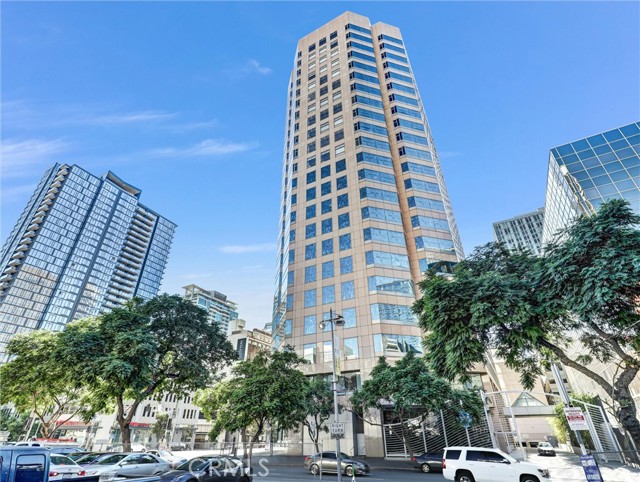 Detail Gallery Image 3 of 32 For 801 S Grand Ave #1812,  Los Angeles,  CA 90017 - 2 Beds | 2 Baths