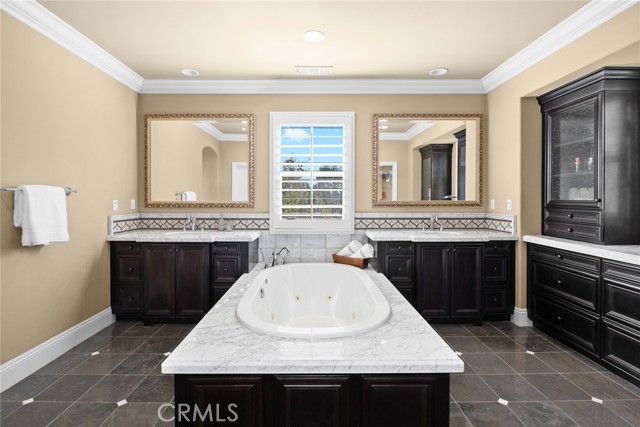 Detail Gallery Image 31 of 42 For 19668 Three Oaks Ln,, Walnut,  CA 91789 - 4 Beds | 4/1 Baths