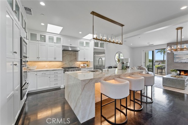 444 Morning Canyon Road, Corona del Mar CA: https://media.crmls.org/medias/3dd2529e-db3e-4288-8e58-1b04647ab1fc.jpg