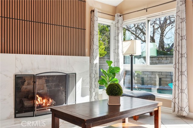 Detail Gallery Image 14 of 41 For 23943 via Flamenco, Valencia,  CA 91355 - 5 Beds | 3 Baths