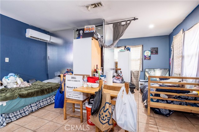 6402 Graves Avenue, Van Nuys CA: https://media.crmls.org/medias/3dd318ad-dfd2-4976-b172-a81558d9dad4.jpg