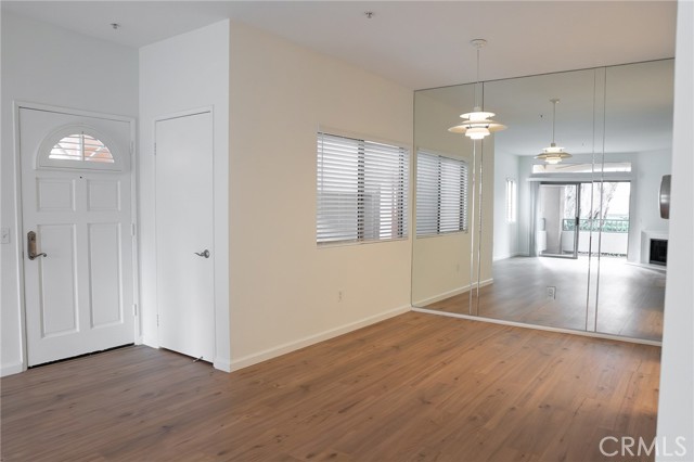 Detail Gallery Image 7 of 44 For 188 Villa Point Drive, Newport Beach,  CA 92660 - 1 Beds | 1 Baths