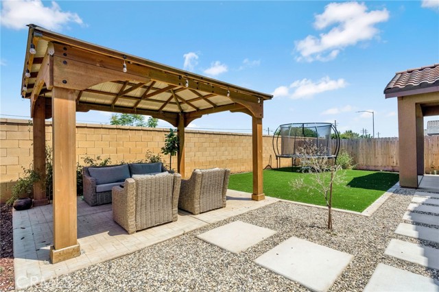 1206 Bristlecone Drive, Madera CA: https://media.crmls.org/medias/3dd3fc66-c8cb-4c74-ad0c-4cd902175a9e.jpg