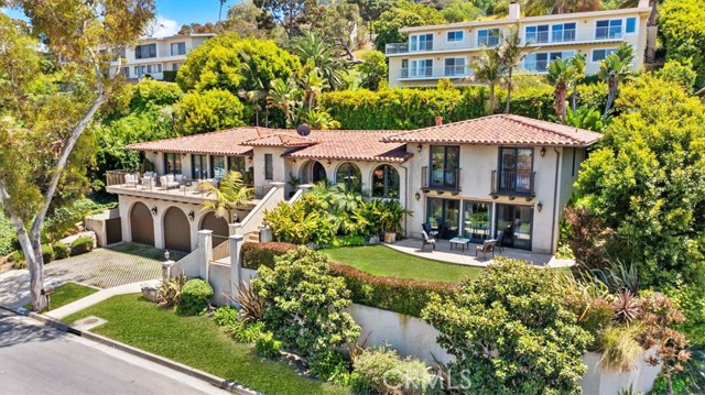 Detail Gallery Image 1 of 52 For 364 via Almar, Palos Verdes Estates,  CA 90274 - 5 Beds | 3/1 Baths