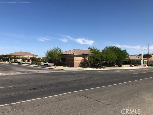 16490 Walnut Street, Hesperia, California 92345, ,Commercial Lease,For Rent,16490 Walnut Street,CRHD23087838