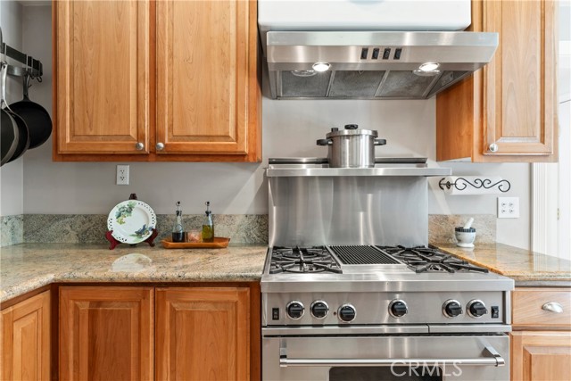 Detail Gallery Image 6 of 72 For 197 Massive Rd, Lake Arrowhead,  CA 92317 - 4 Beds | 3/1 Baths