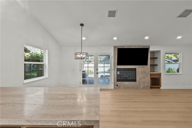 Image 11 of 35 For 25072 Atwood