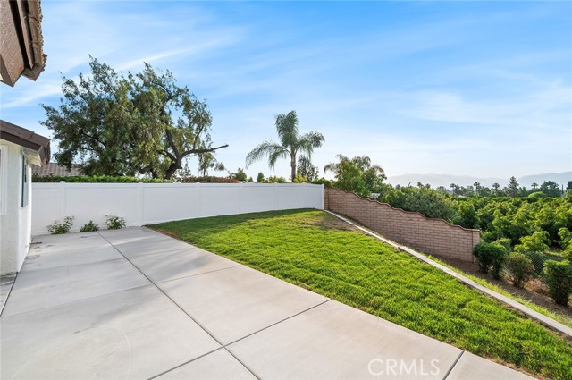 1563 Gary Lane, Redlands CA: https://media.crmls.org/medias/3dd694fe-9139-4193-a4b6-42dc236275b8.jpg