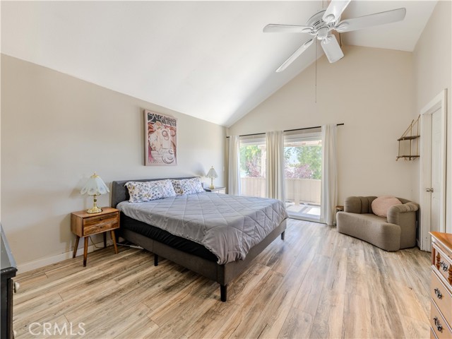 Detail Gallery Image 17 of 22 For 23209 via Barra, Valencia,  CA 91355 - 4 Beds | 3 Baths