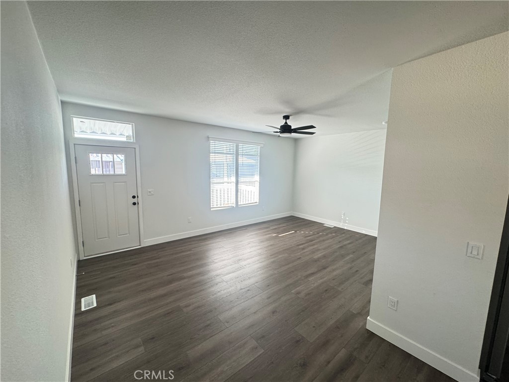 MLS #OC25269053 image #6